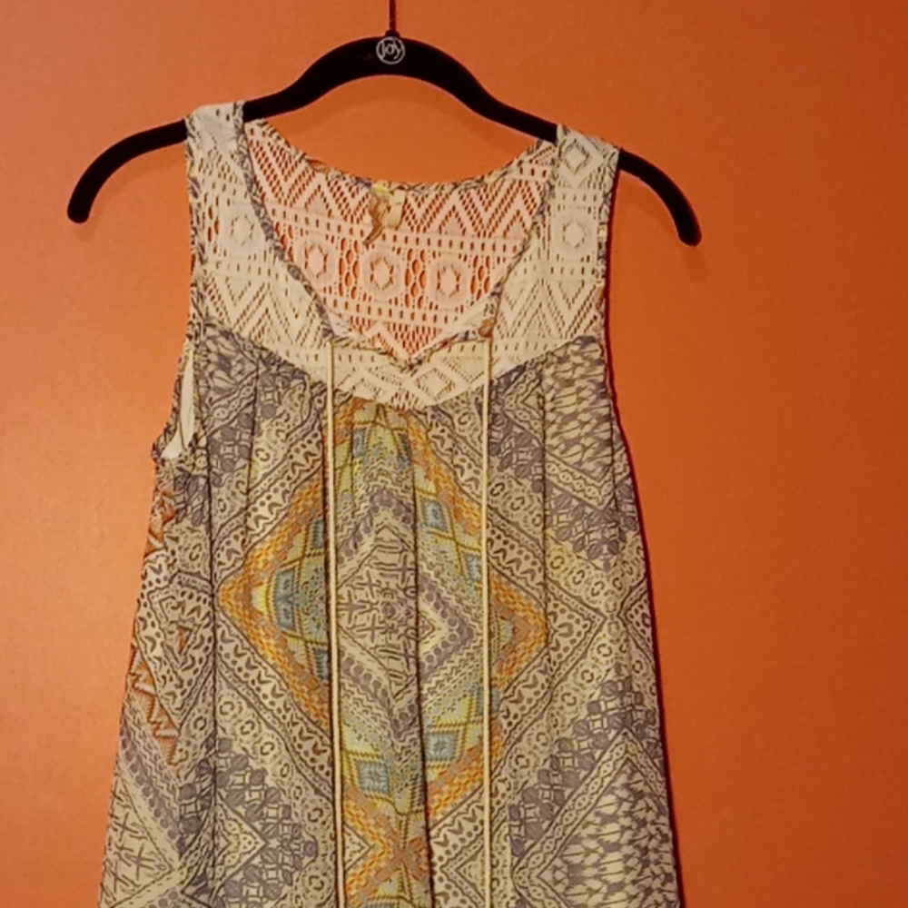 A grey dress with colorful dimonds
